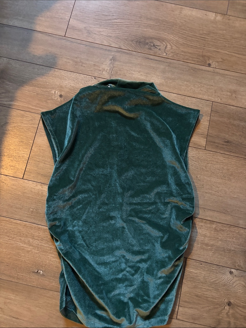 A New Day Velvet Sleeveless Mock Neck Top in Deep Emerald XS